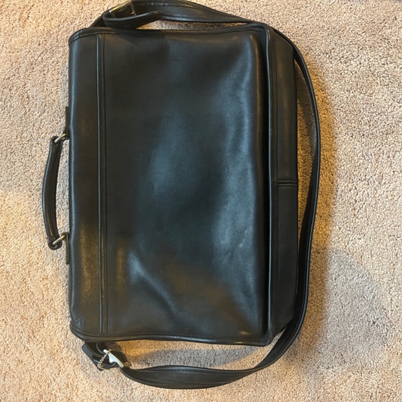 VINTAGE COACH Metropolitan Briefcase Size: 15" (L) x 10" (H) x 3" - Picture 7 of 9